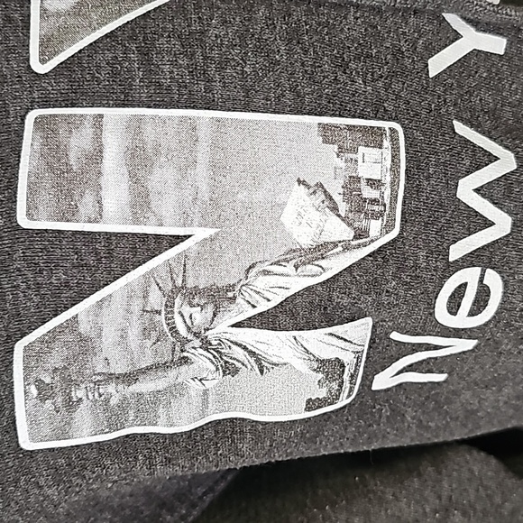 NYC‎ gray hoodie size medium.  Made in the USA by knight. Good used condition. - Picture 2 of 10